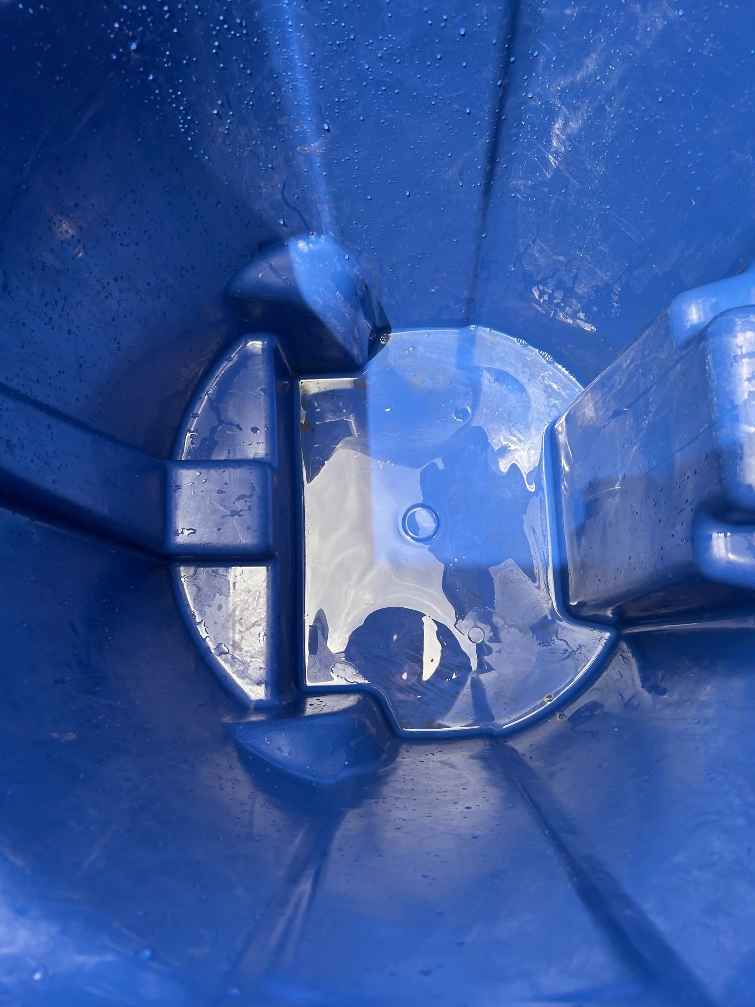 The same recycle bin after cleaning, scrubbed and fresh